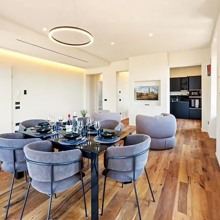 Apartamento Modern Penthouse With Private Panoramic Terrace Siena